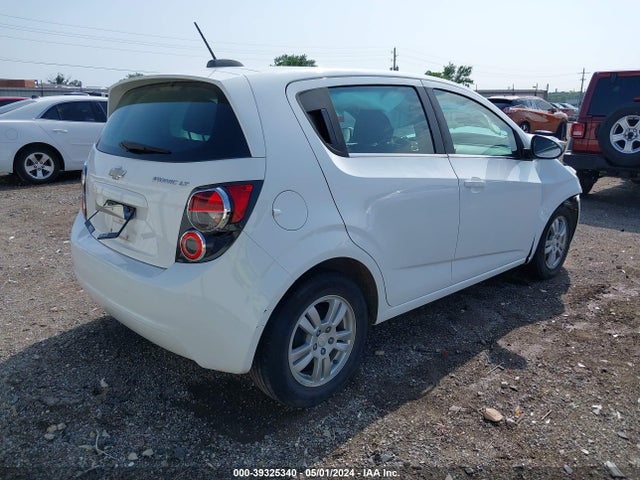 Chevrolet Sonic Lt Auto 2015 1G1JC6SH1F4111300 Image 4