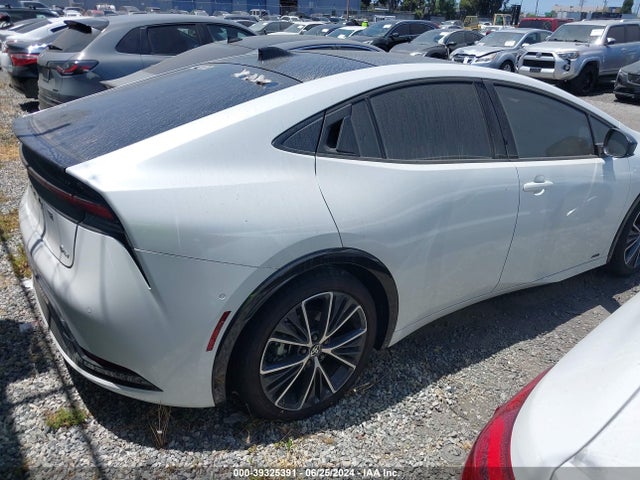 Toyota Prius Limited Awd-e 2023 JTDADABU8P3000528 Image 4