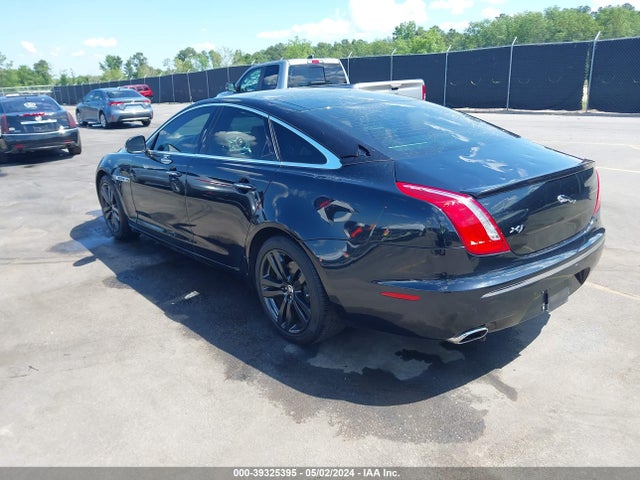 2012 JAGUAR XJ SAJWA1CB6CLV29953 Photo 2