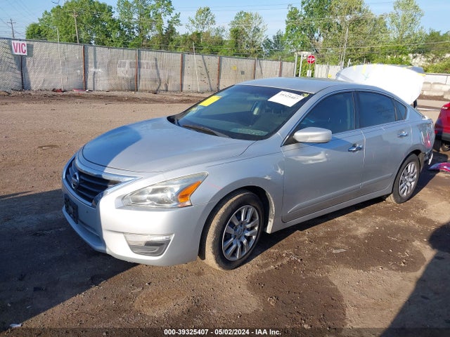 Nissan Altima 2.5 S 2014 1N4AL3AP7EN359323 Image 2