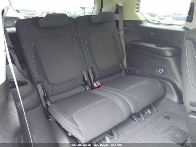 1C4RJJAG2N8581919 Jeep Grand Cherokee L Laredo 4x2