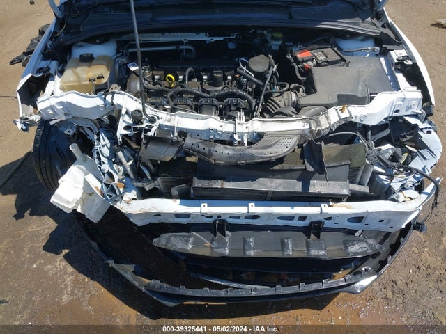 Ford FOCUS SE 2016 1FADP3K21GL205094 Image 10