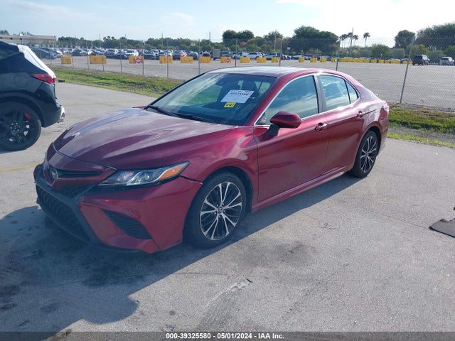 Toyota CAMRY SE 2018 4T1B11HK9JU661808 Image 2