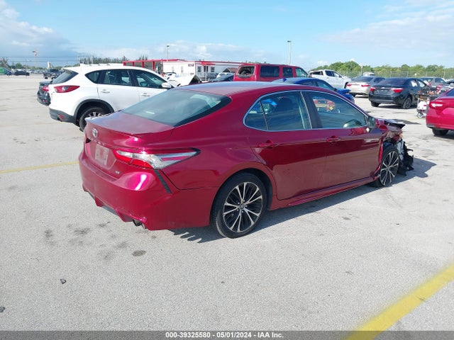 Toyota CAMRY SE 2018 4T1B11HK9JU661808 Image 4