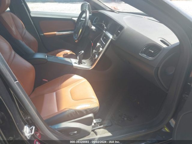 YV1612TK6F2338400 Volvo S60 T5 Premier