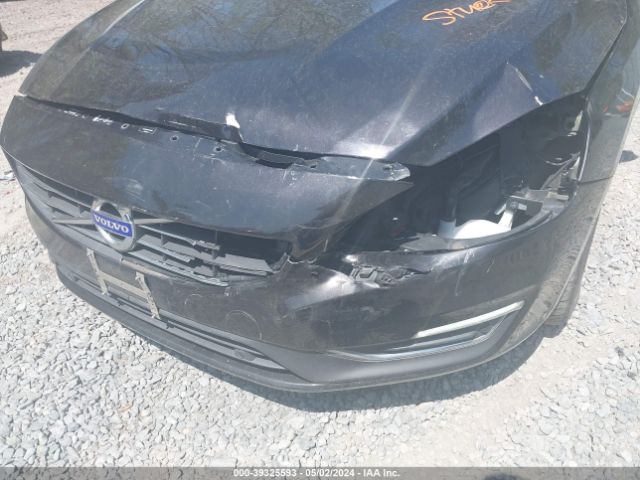 YV1612TK6F2338400 Volvo S60 T5 Premier