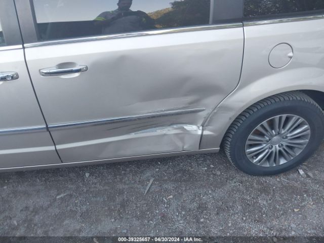 2C4RC1CG8ER409745 Chrysler Town & Country Touring-l