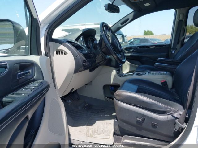 2C4RDGCG0JR205676 Dodge Grand Caravan Sxt