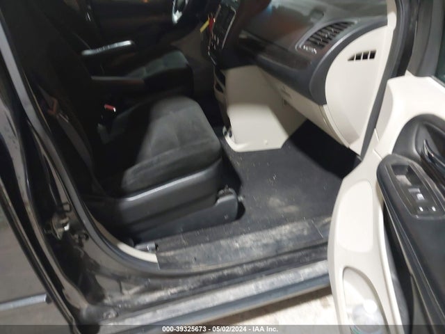 2C4RDGBGXFR604975 Dodge Grand Caravan Se/sxt