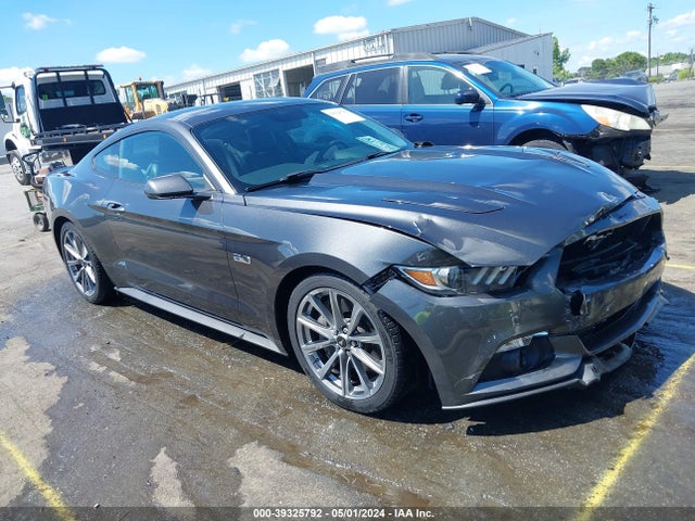 2015 1FA6P8CF8F5398869 main image