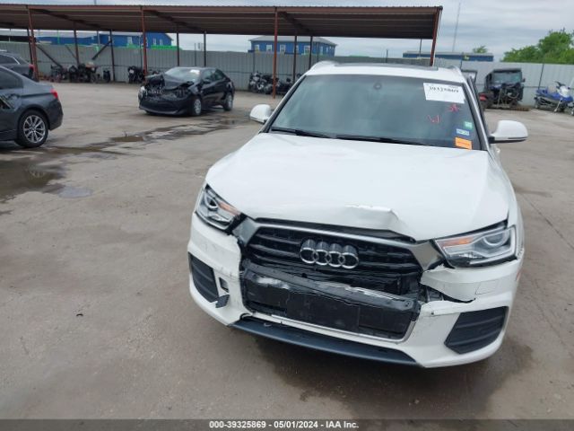 WA1ECCFS9HR010647 Audi Q3 2.0t Premium