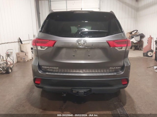 Toyota Highlander Xle 2018 5TDJZRFH0JS827670 Image 17