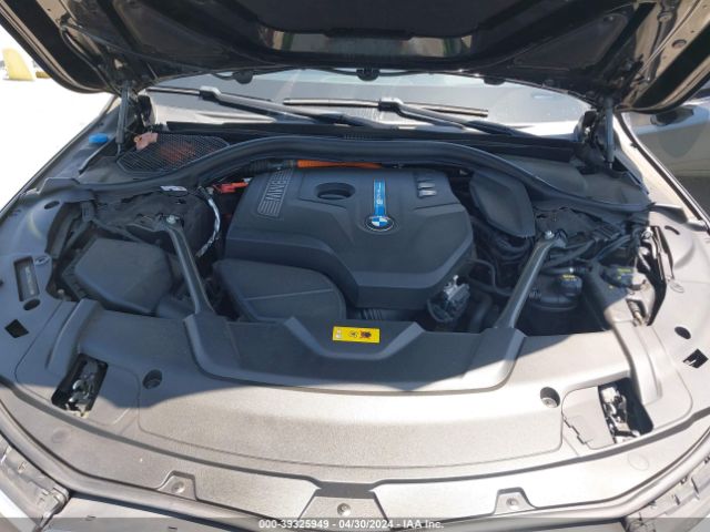 2019 BMW 740E WBA7J2C55KB246416 Photo 9