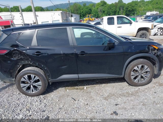 5N1BT3BB8NC691814 Nissan Rogue Sv Intelligent Awd