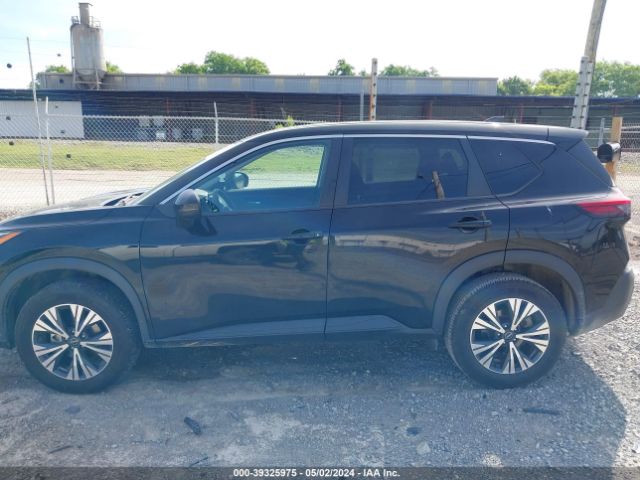 5N1BT3BB8NC691814 Nissan Rogue Sv Intelligent Awd