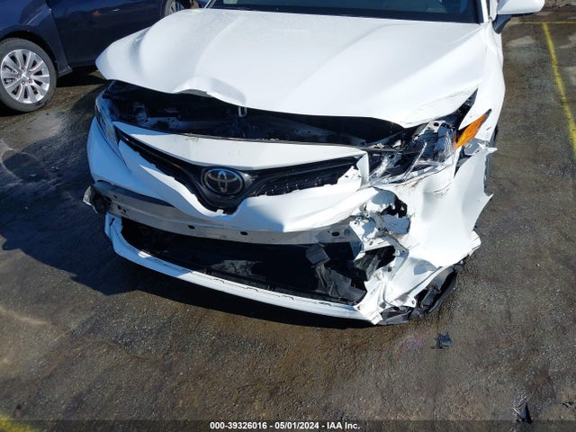 Toyota CAMRY LE 2018 4T1B11HK7JU059943 Image 6