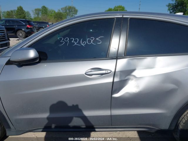 3CZRU6H32JG700168 Honda HR-V LX