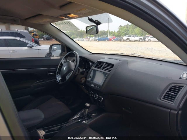 JA4AP3AU9KU024435 Mitsubishi Outlander Sport 2.0 Le
