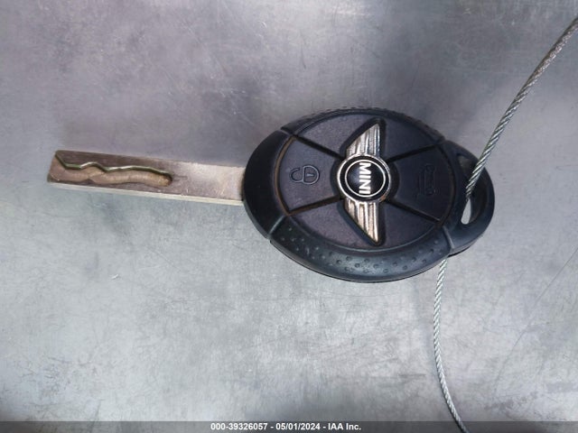 2005 MINI COOPER S WMWRE33585TL11258 Photo 10