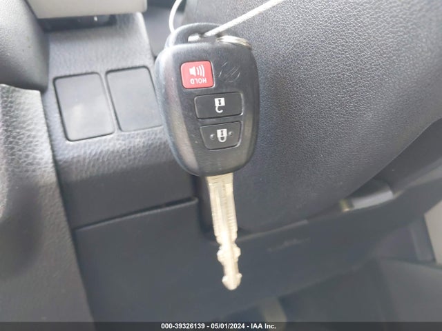 Toyota RAV4 LE 2017 2T3ZFREV1HW346225 Image 11