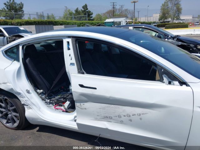 5YJ3E1EB2KF511518 Tesla Model 3 Long Range/performance