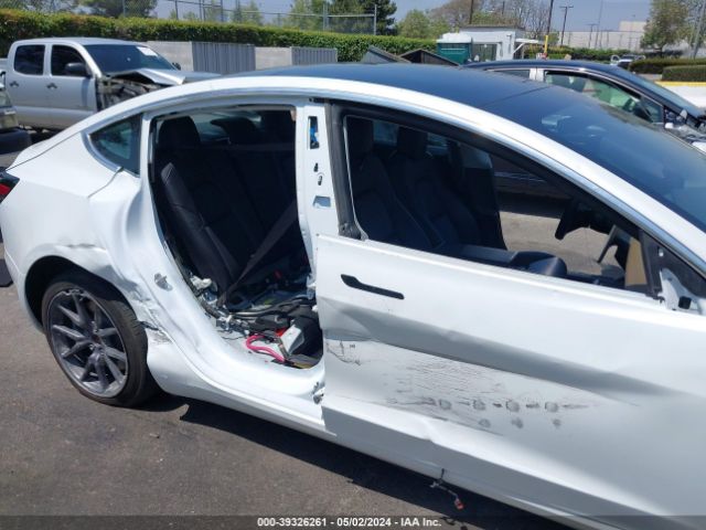 5YJ3E1EB2KF511518 Tesla Model 3 Long Range/performance