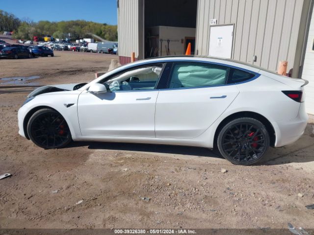 5YJ3E1EB2KF470095 Tesla Model 3 Long Range/performance