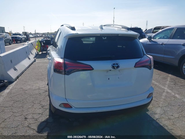 Toyota Rav4 Xle 2017 2T3WFREV7HW355143 Image 16