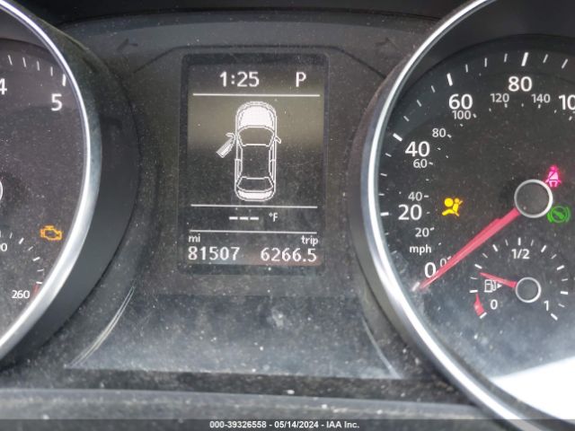 1VWAT7A33GC058980 Volkswagen Passat 1.8t R-line