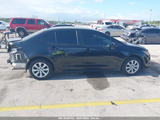 Toyota COROLLA LE 2022 JTDEPMAE5NJ207021 Image 14