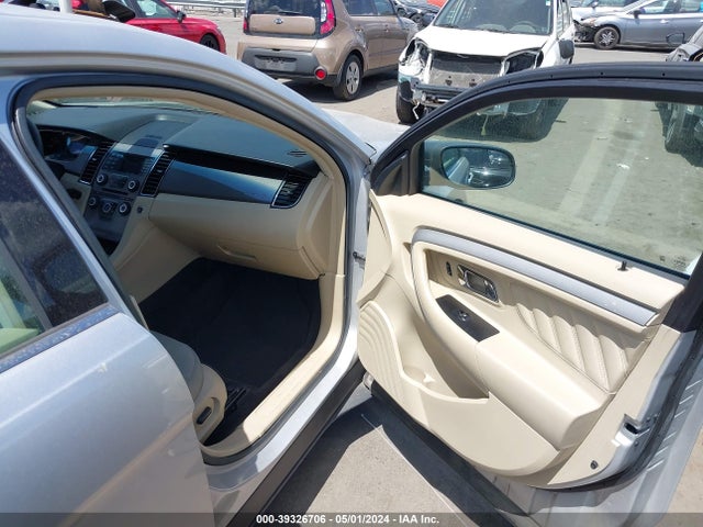 Ford TAURUS SE 2015 1FAHP2D81FG115223 Image 5