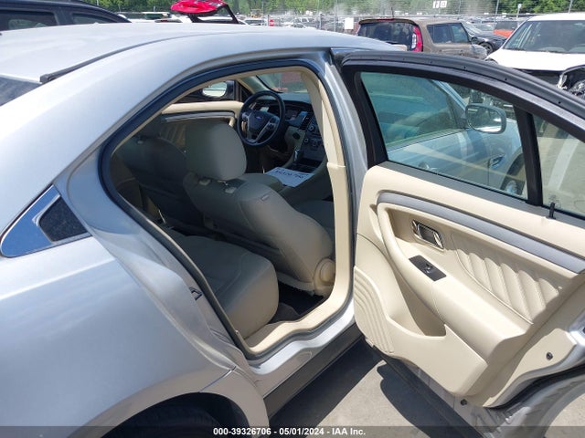 Ford TAURUS SE 2015 1FAHP2D81FG115223 Image 8