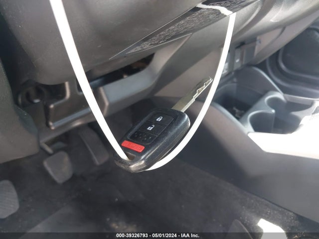 Honda FIT LX 2015 3HGGK5G51FM750246 Image 11