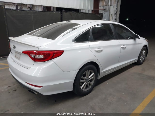 Hyundai SONATA SE 2016 5NPE24AF3GH340461 Image 4