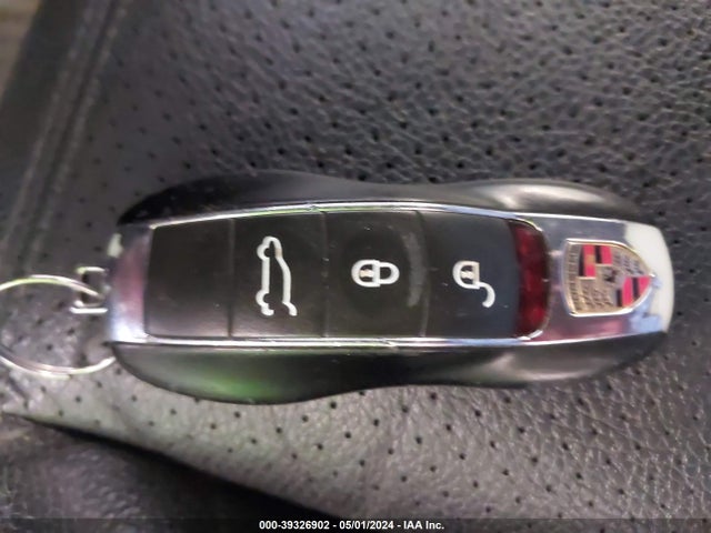 2011 PORSCHE CAYENNE WP1AB2A28BLA43074 Photo 10