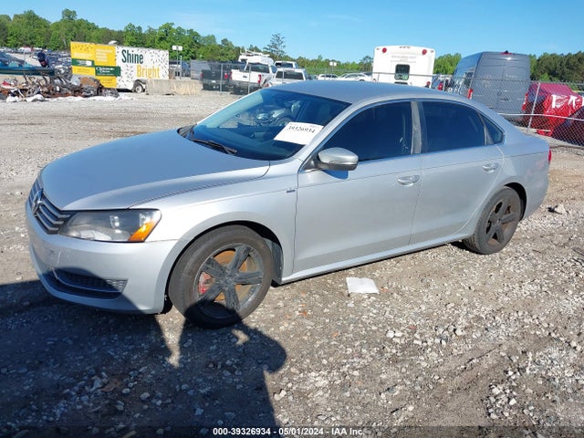 1VWAT7A30EC036237 Volkswagen Passat 1.8t Wolfsburg Edition
