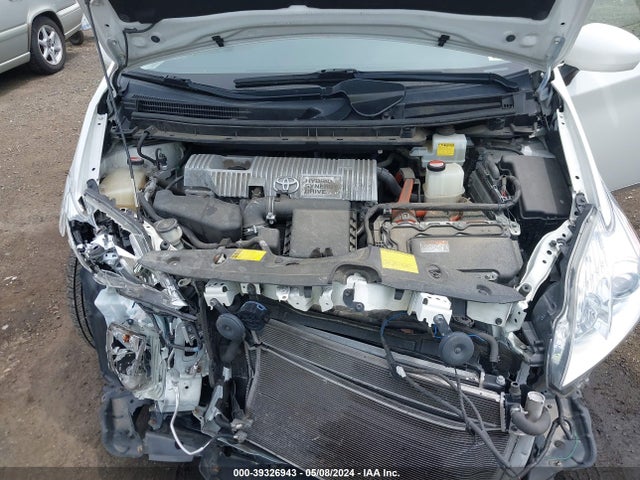 Toyota Prius Two 2015 JTDKN3DU1F1865863 Image 10