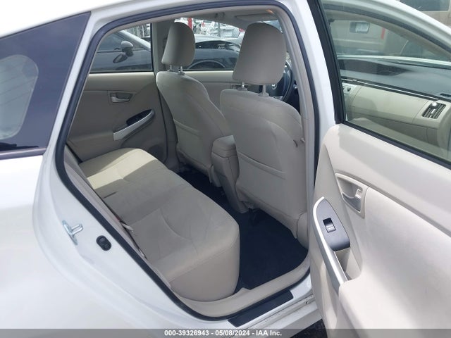 Toyota Prius Two 2015 JTDKN3DU1F1865863 Image 8