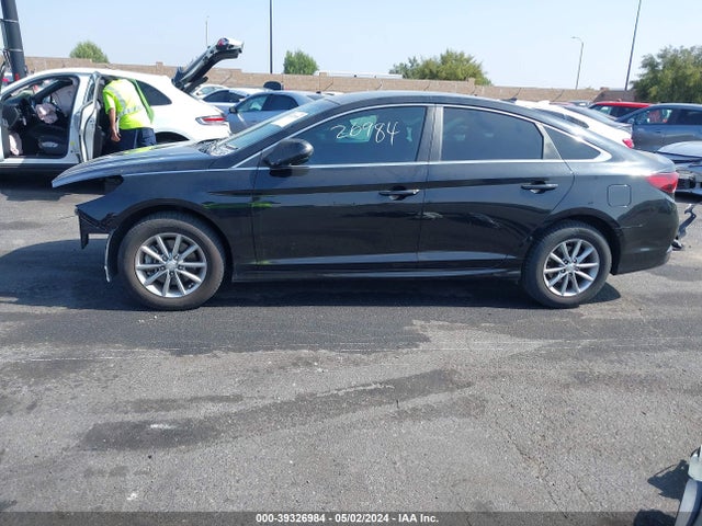 Hyundai SONATA SE 2018 5NPE24AF1JH623626 Image 15