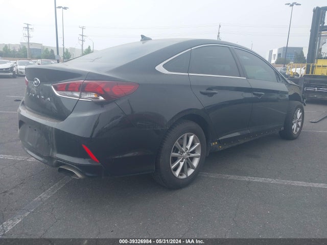 Hyundai SONATA SE 2018 5NPE24AF1JH623626 Image 4