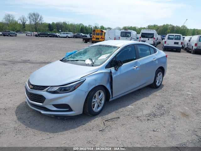 Chevrolet Cruze Lt Auto 2018 1G1BE5SM3J7235405 Image 2