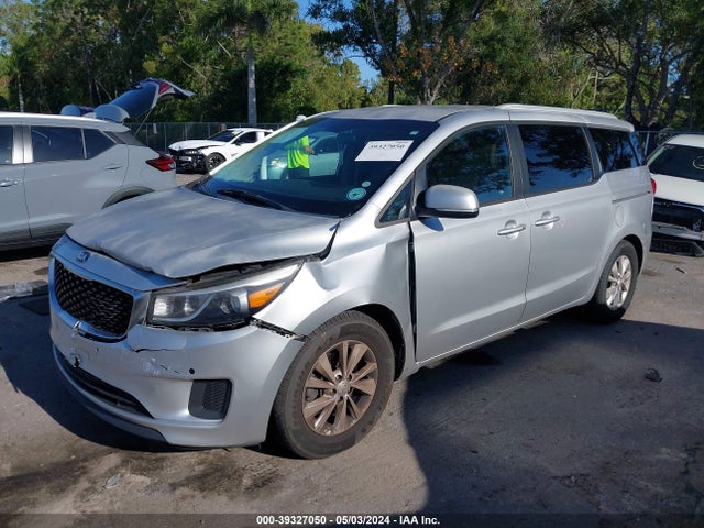 KIA SEDONA LX 2017 KNDMB5C10H6249002 Image 2