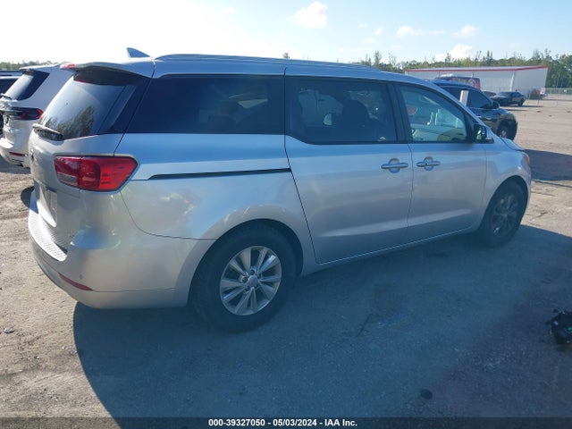 KIA SEDONA LX 2017 KNDMB5C10H6249002 Image 4