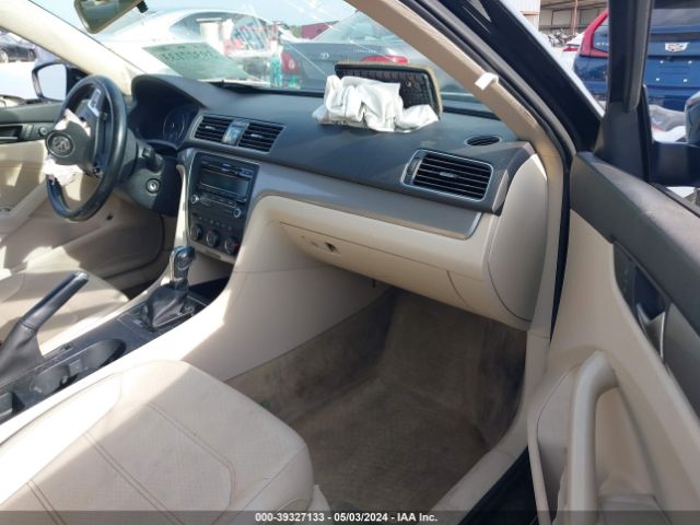 1VWAT7A36FC042397 Volkswagen Passat 1.8t Wolfsburg Edition