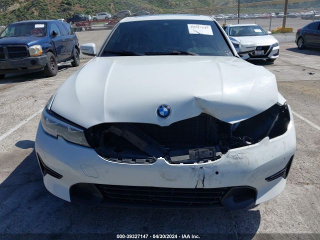 3MW5R1J04M8C12716 BMW 330I