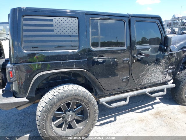 1C4BJWEG4HL733807 Jeep Wrangler Unlimited Sahara 4x4