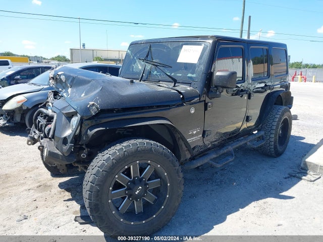1C4BJWEG4HL733807 Jeep Wrangler Unlimited Sahara 4x4