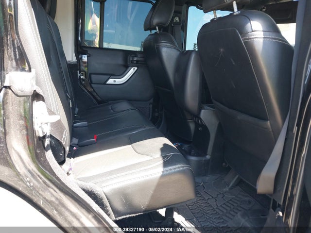1C4BJWEG4HL733807 Jeep Wrangler Unlimited Sahara 4x4