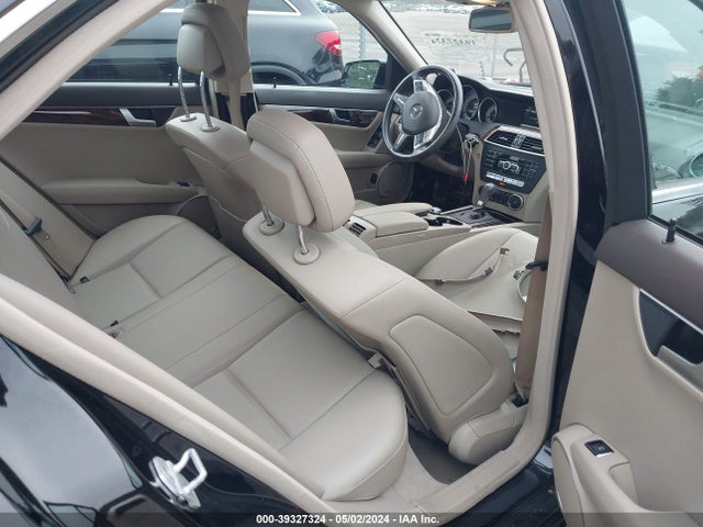 Mercedes-Benz C 300 2014 WDDGF8AB2EG246080 Image 8