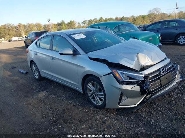 2019 5NPD84LF2KH462101 main image